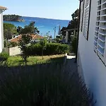 In With Sea View, Terrace, Air Conditioning, Wi-fi Банёл