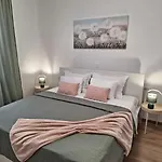 In With Sea View, Terrace, Air Conditioning, Wi-fi Апартаменты *