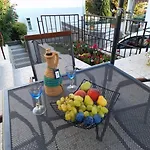 In With Sea View, Terrace, Air Conditioning, Wi-fi Банёл