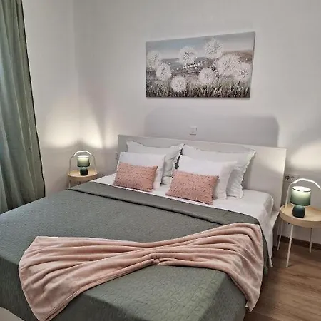 In With Sea View, Terrace, Air Conditioning, Wi-fi アパート *