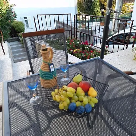In With Sea View, Terrace, Air Conditioning, Wi-fi Banjol