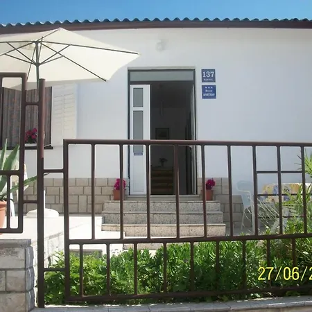 In With Sea View, Terrace, Air Conditioning, Wi-fi Апартаменты Банёл