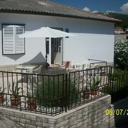 In With Sea View, Terrace, Air Conditioning, Wi-fi Apartment